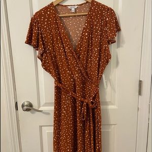 Nine West V Neck Maxie Dress flutter sleeves